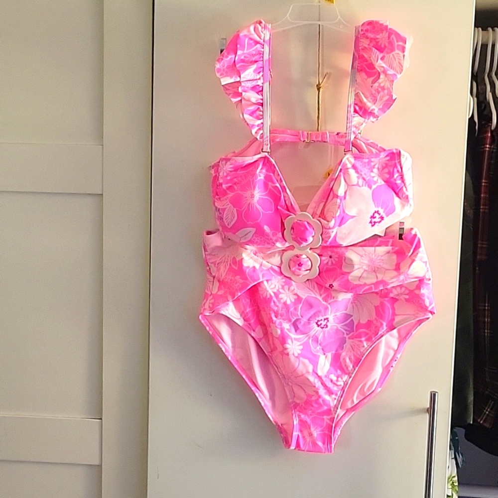 Women's swimsuit. No Boundaries